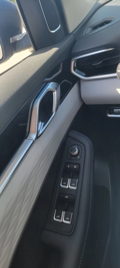 Geely Coolray 2026 Silver