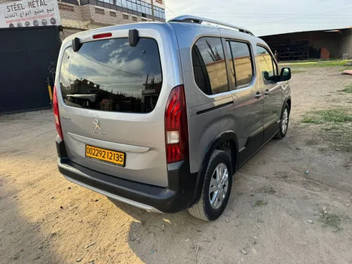Peugeot Rifter 2021 Alour