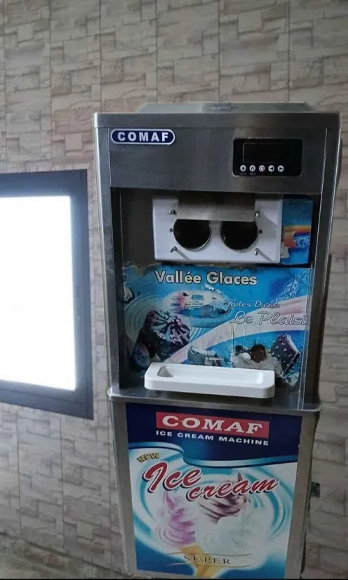 Machine à glace professionnelle COMAF en très bon état - Prix intéressant