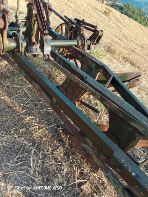 remarque 2TON SFT 2015 et charrue 3 sock
