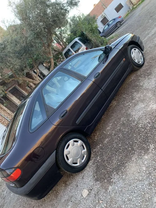 Renault Laguna 1 1994 Laguna 1