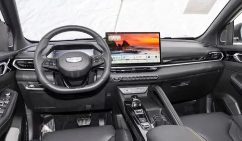 Geely Coolray 2026 battle