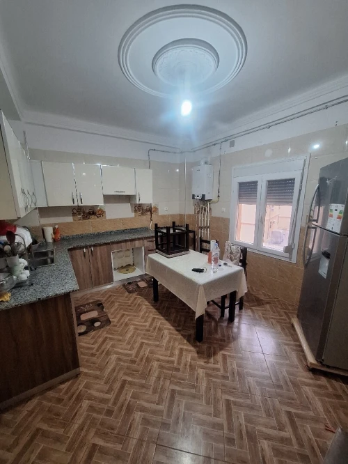 Location Appartement F2 Chlef Tenes