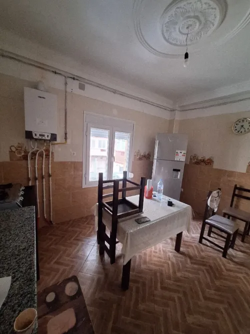 Location Appartement F2 Chlef Tenes
