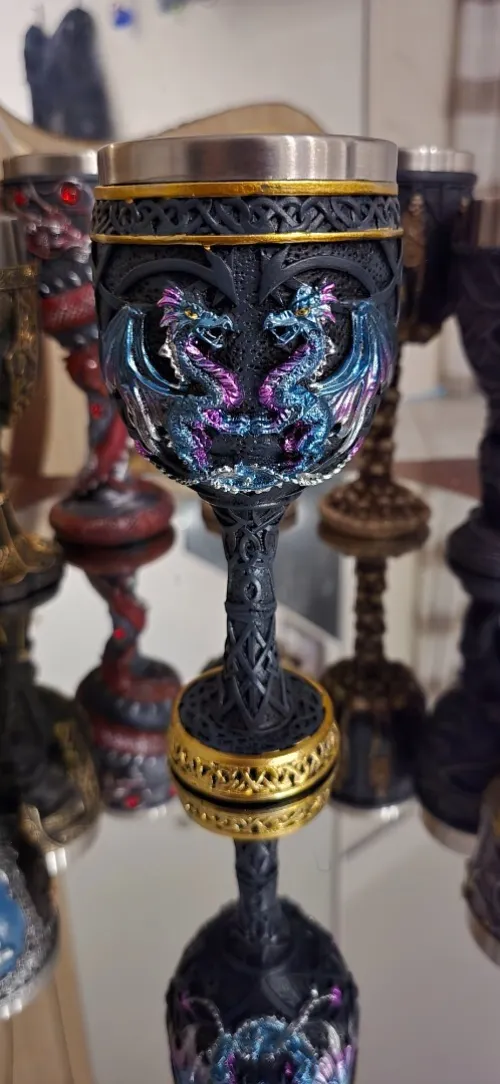 Des figurine et tasses