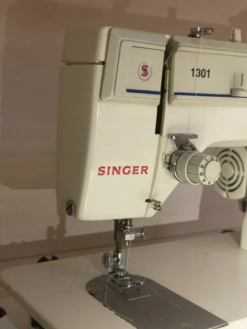Machine a coudre ماكنة خياطة