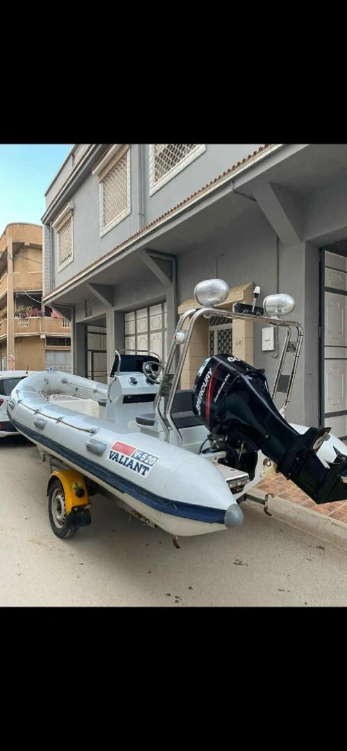 Semi rigide valiant 520 avec mercure 60