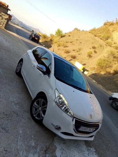 Peugeot 208 2014 Allure