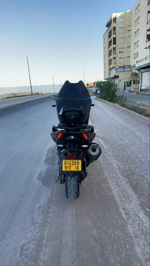 Yamaha Tmax 2017