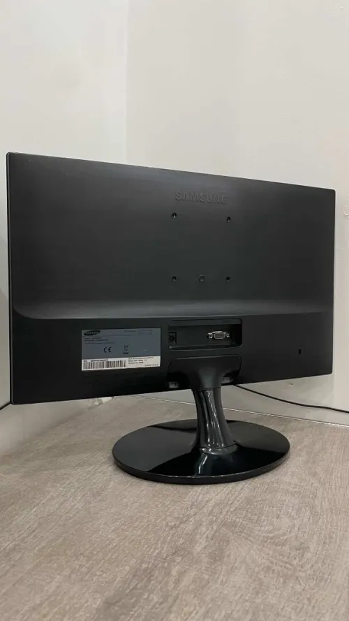 Samsung S19D300 60hz HD