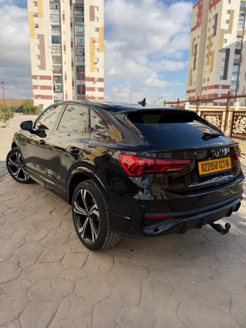 Audi Q3 2023 Sline