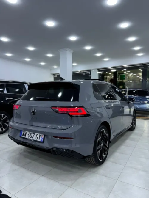 LOCATION DE VOITURE