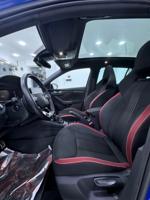 LOCATION DE VOITURE