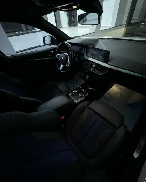 LOCATION DE VOITURE