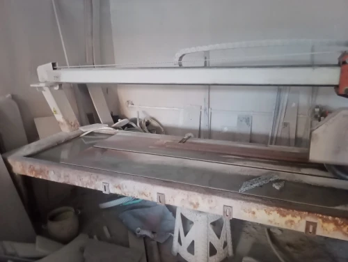 آلة قطع الرخام machine coupeuse marbre