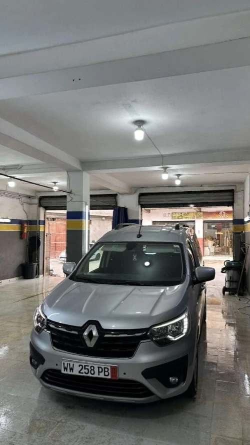 Renault expresse 2022 full option