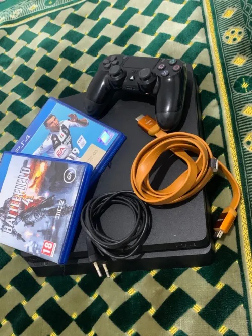 Ps4 slim a vendre