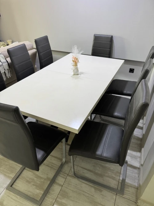 Table à manger 8 PERSONNES