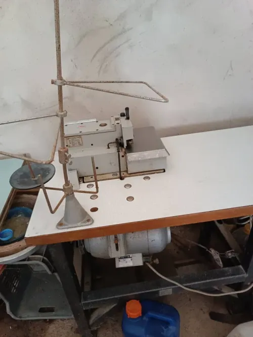 Machine à coudre d'occasion bon état 