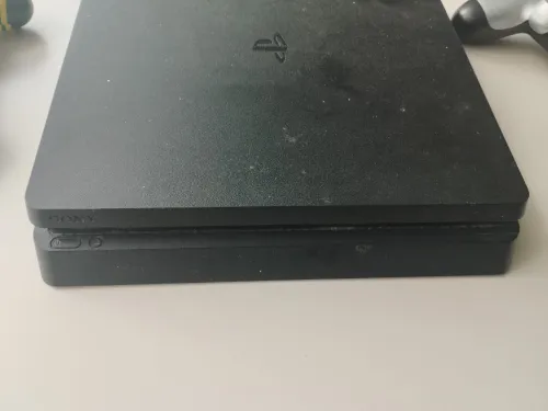 Playstation PS4 ,1To et 2 manettes
