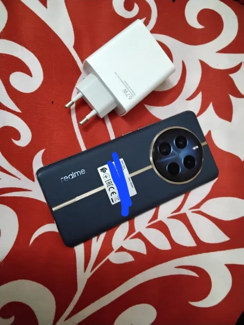 Realme 12  pro plus 5G.  512■8+4