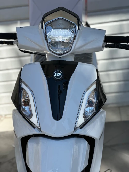 Sym St 200 2025