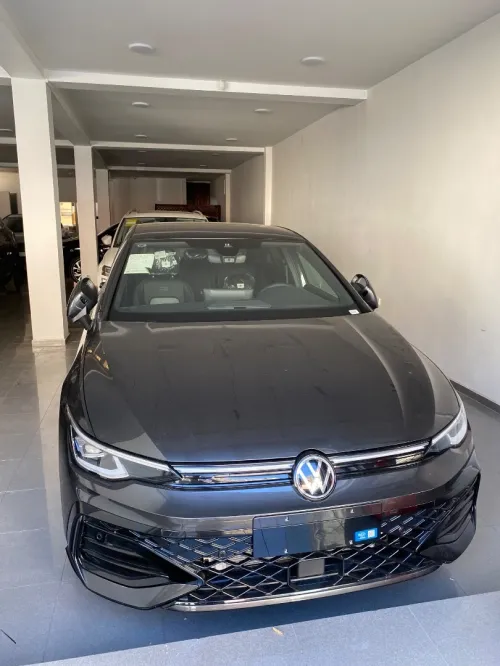 Volkswagen Golf 8 2025 R-Line