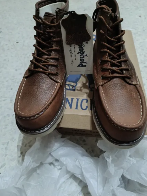 Chaussures cuire en boite originale