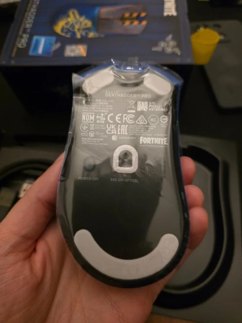 Razer deathadder V3 Pro Fortnite Edition