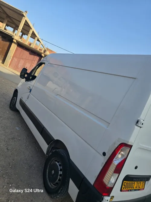 Renault master 2012