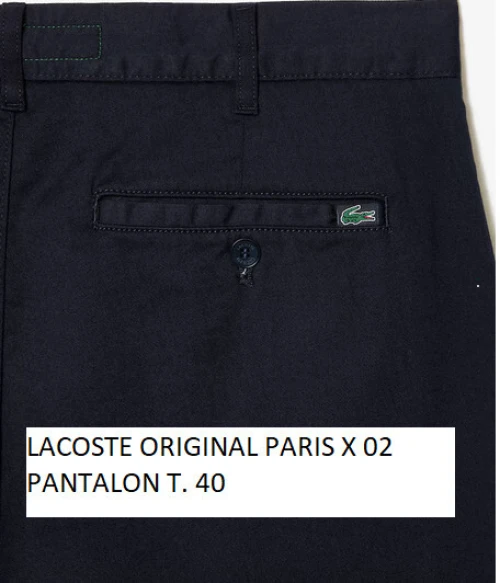 ORIGINAL LACOSTE boutique PARIS / GROS / Detail / Ensemble Survetement Rouge et Beige 2025 / Pantalon Toile Bleu marine
