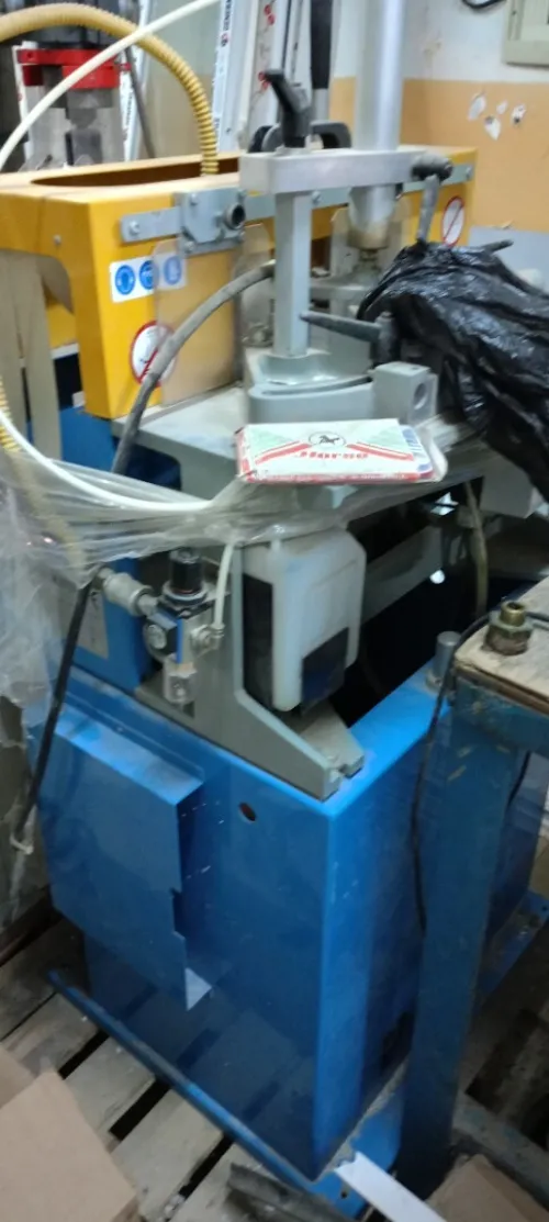 Machine aluminium travarse