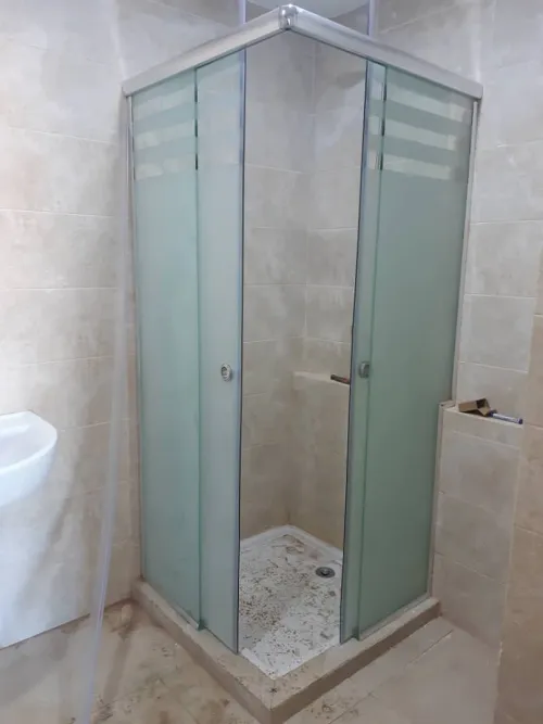 Séparation en verre trempé 
