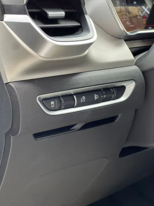 Geely Coolray 2025 