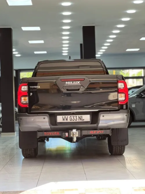 Toyota Hilux 2022 invisible