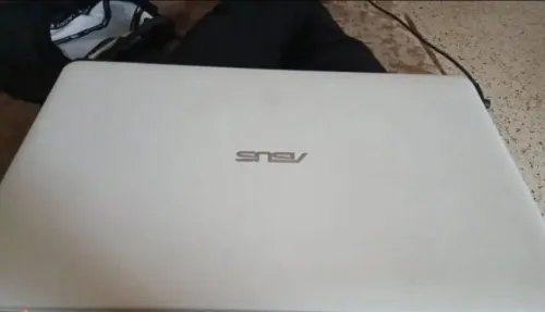 Asus laptop i3 4th 