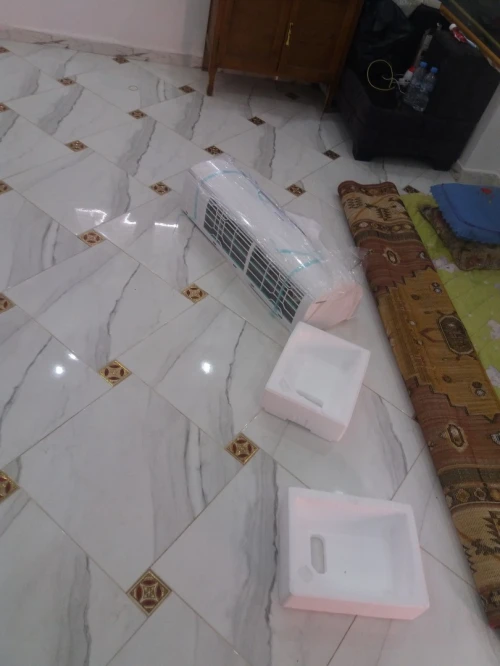 ديكورات بلاكو..و كهرباء...و تعديل و تقسيم غرف..و صباغة وأشغال أخري