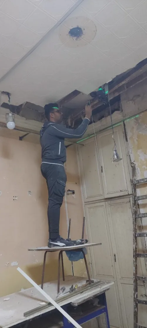 ديكورات بلاكو..و كهرباء...و تعديل و تقسيم غرف..و صباغة وأشغال أخري