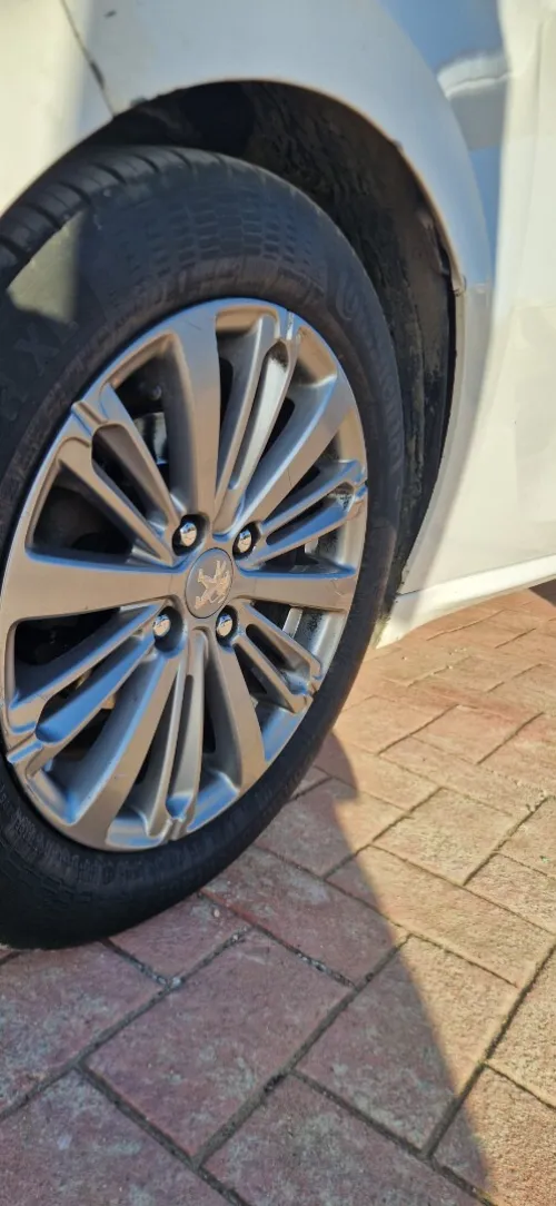 Peugeot 208 2019 Allure Facelift