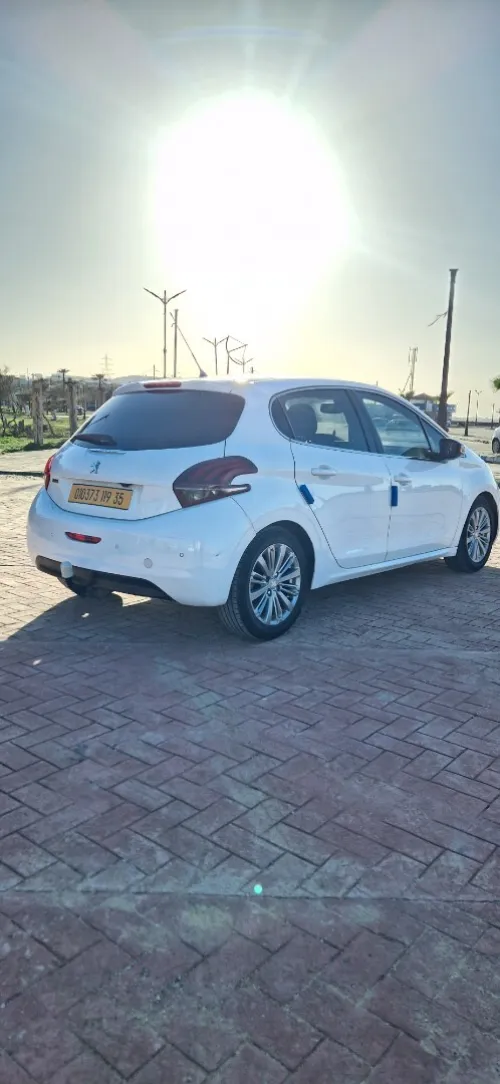 Peugeot 208 2019 Allure Facelift