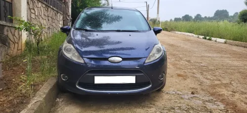 Ford Fiesta 2010 TITANIUM