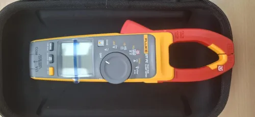 Pinces multimètres Fluke 377 FC TRMS AC/DC sans contact avec iFlex