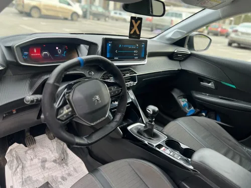 Peugeot 208 2021 Allure