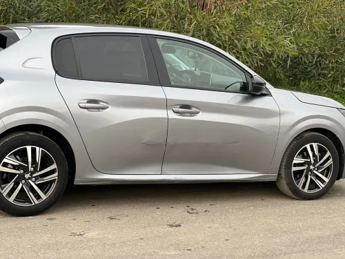 Peugeot 208 2021 Allure