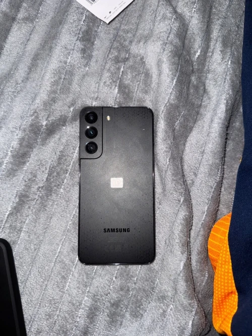 Samsung S22