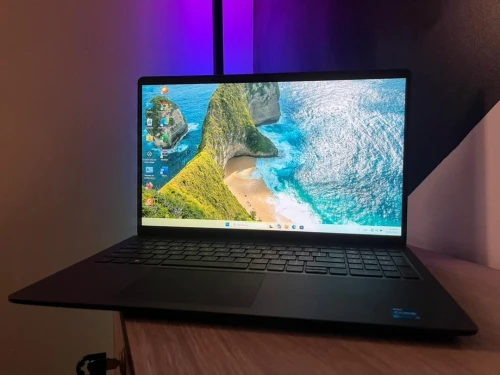 Dell Inspiron 15 3520