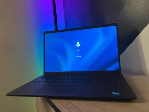 Dell Inspiron 15 3520