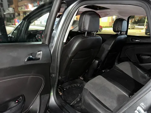 Opel Astra 2011 ASTRA J  TOUT OPTIONS