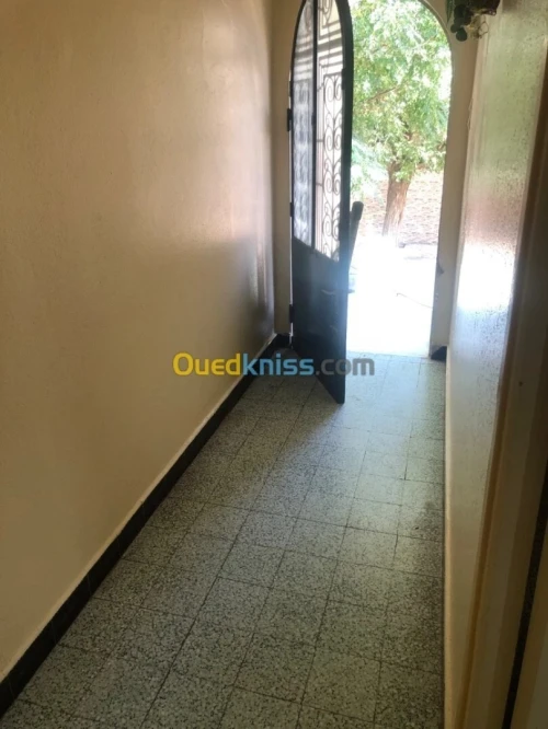 Vente Appartement Niveau de villa F4 Mascara Mascara