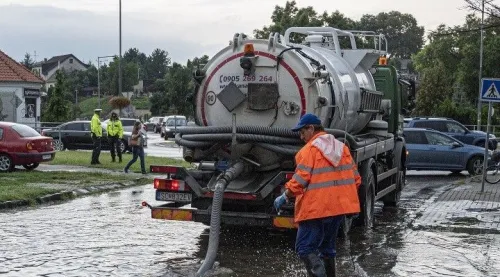 Camion debouchage vidan